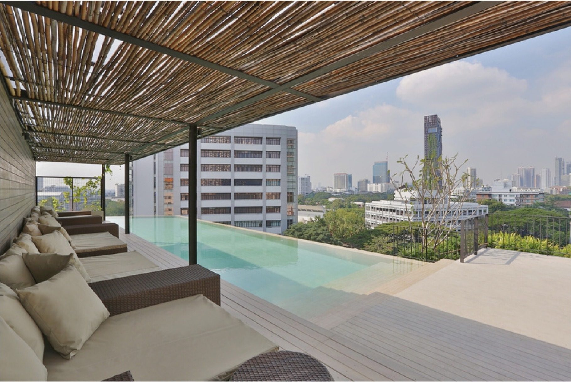 Ta-Ke Residence 61 — Japanese-inspired residence with rooftop pool and city views