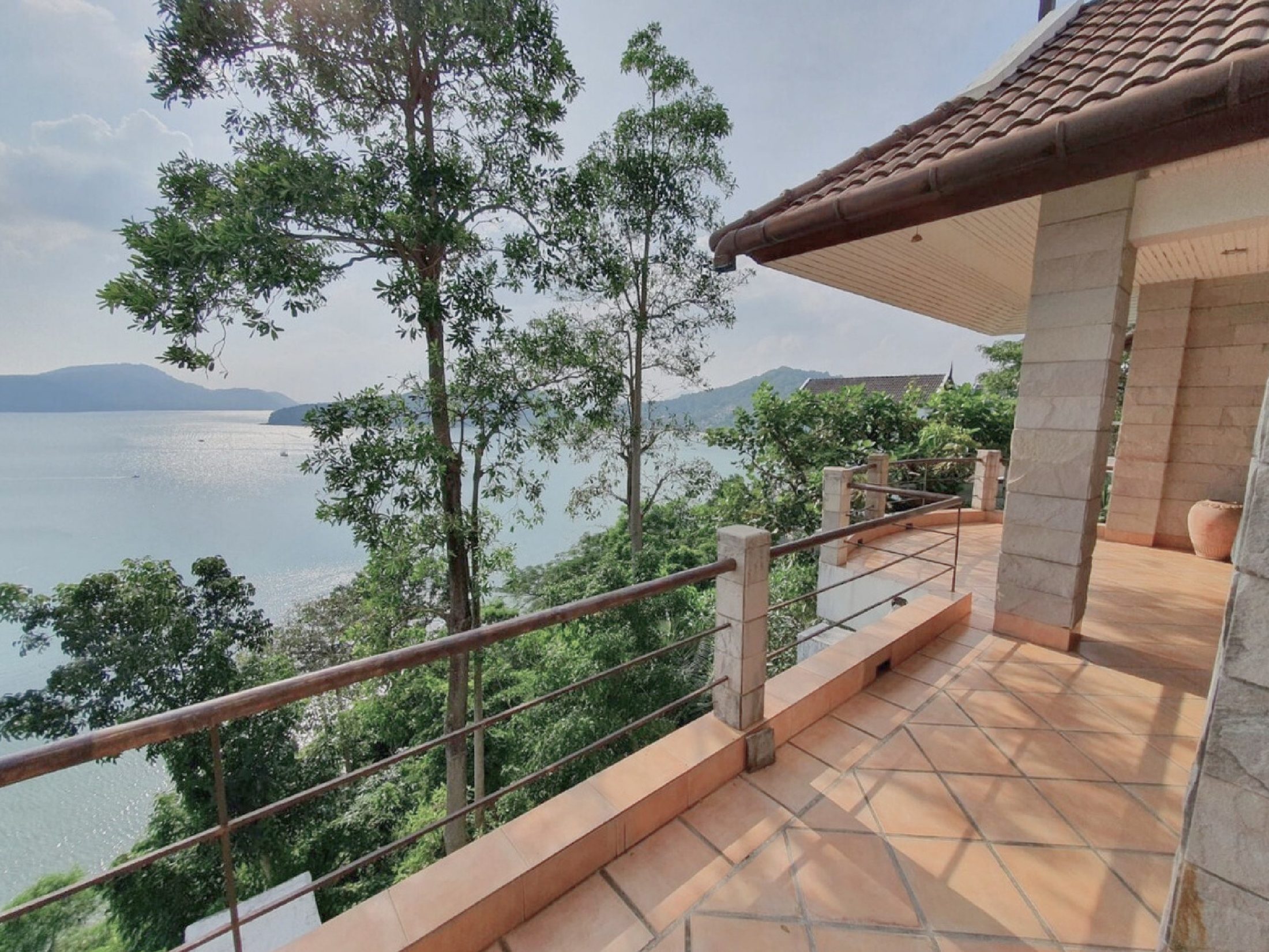 Vanich Bayfront Villa No.38 — Dongchong project